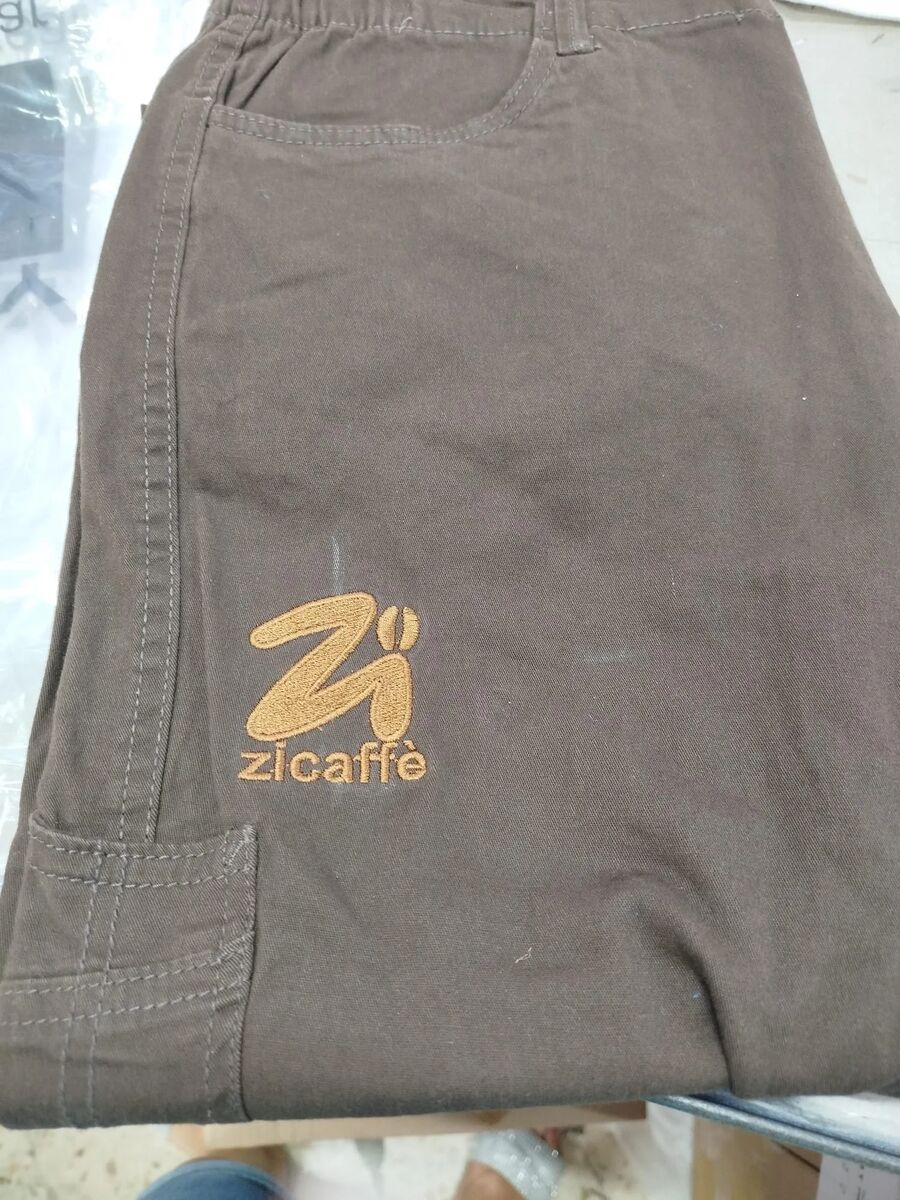 Ricamo Zicaffè su pantalone